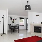 Wondrous Terrace In Center Apartment